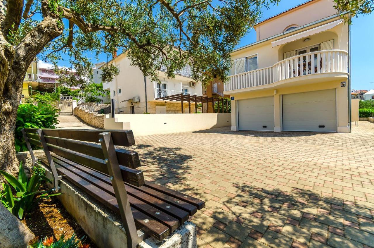 Apartments And Room Maestral Trogir Exterior photo